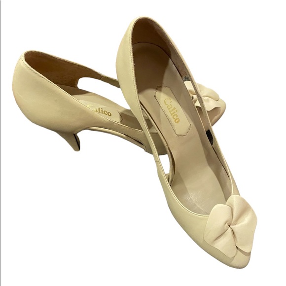 Vintage Calico cream leather cutout heels - Picture 3 of 16